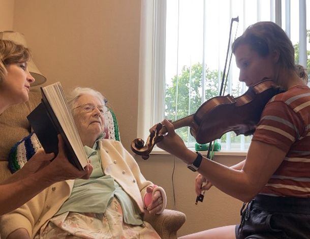 kate playing the violin